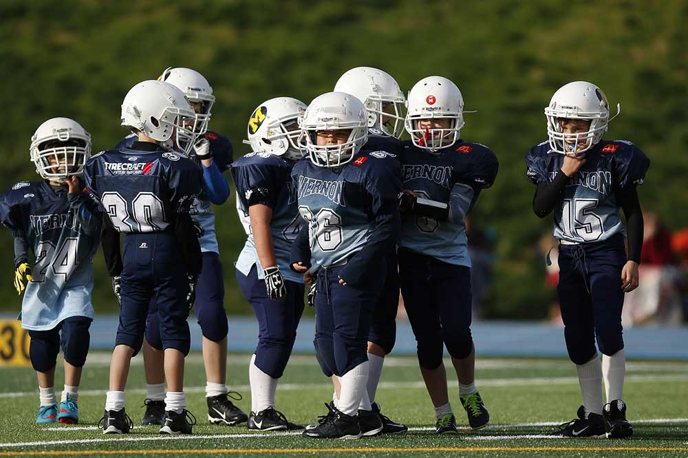 Best Youth Football Helmets scott fujita 3