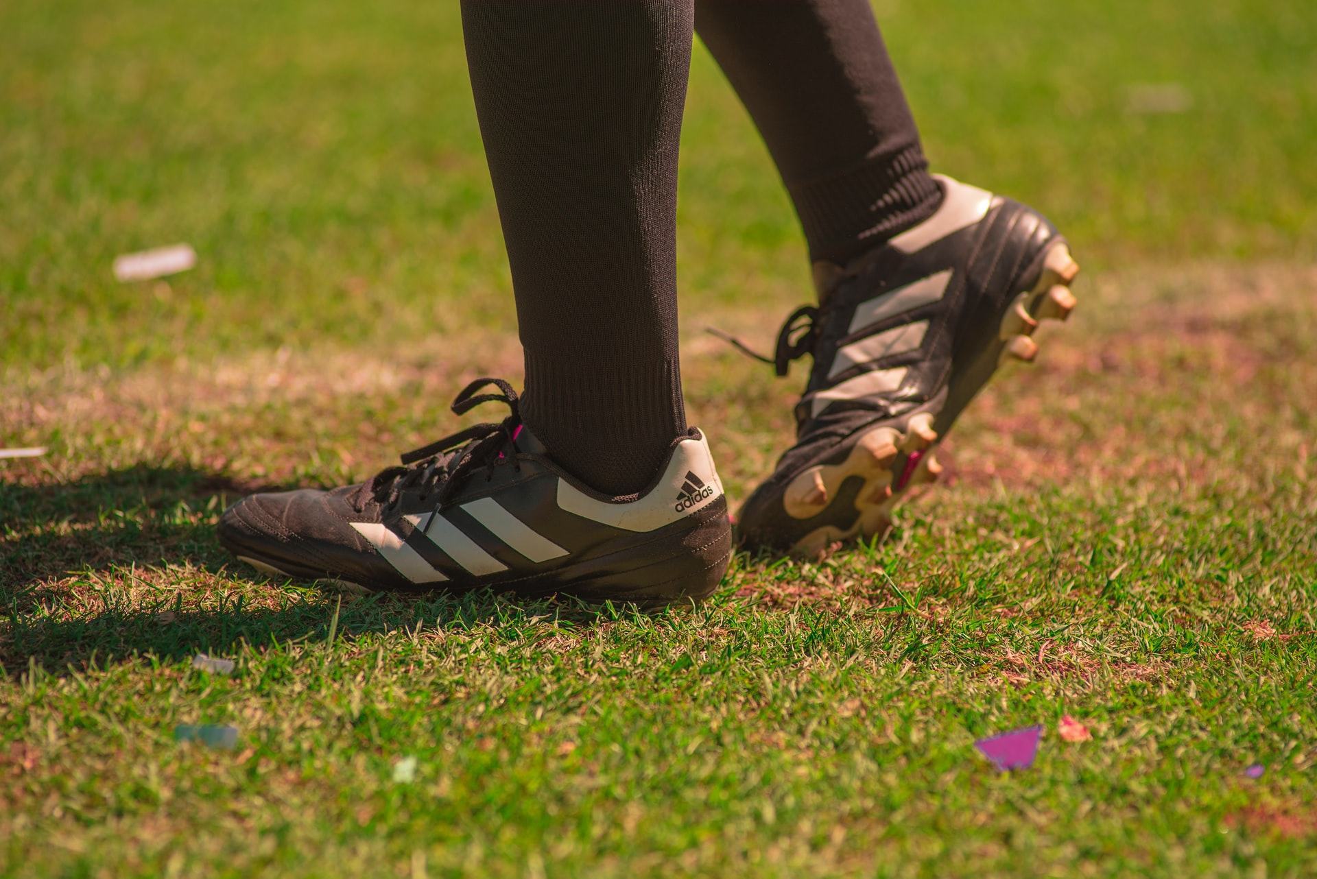 How to maintain soccer cleats