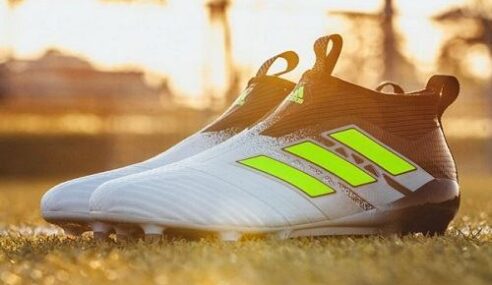 Best Soccer Cleats For Forwards 2023: Recommendations & Buying Guides