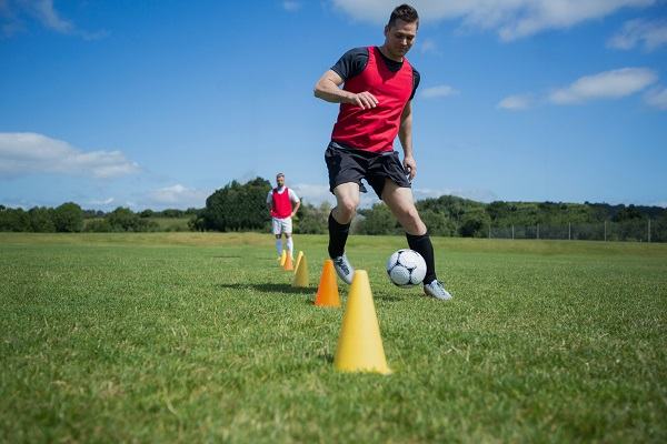 come dribblare un pallone da calcio scottfujita 2 