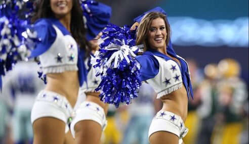 How Much Do Dallas Cowboy Cheerleaders Make Per Year?
