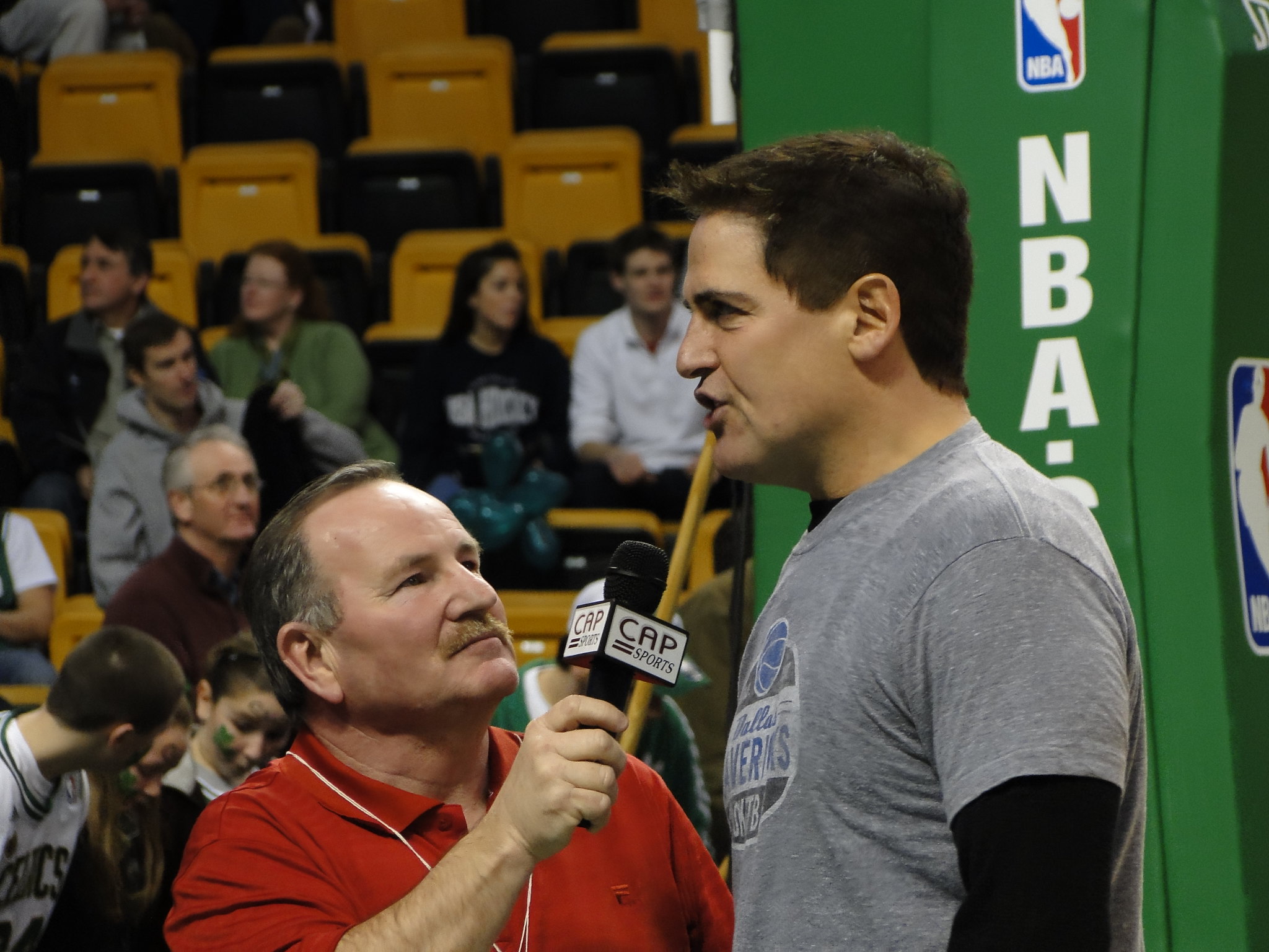 what basketball team does mark cuban own